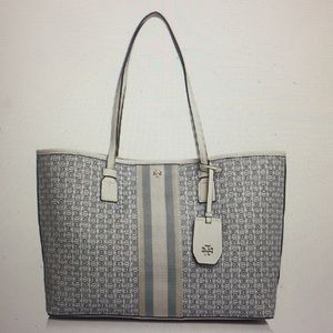 NWT. NEW!!Large Tory Burch Gemini Link Canvas Tote